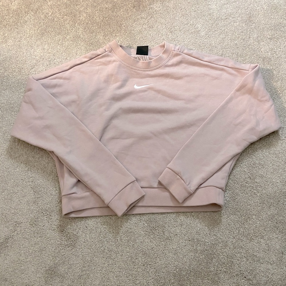 Light pink Nike cropped sweatshirt